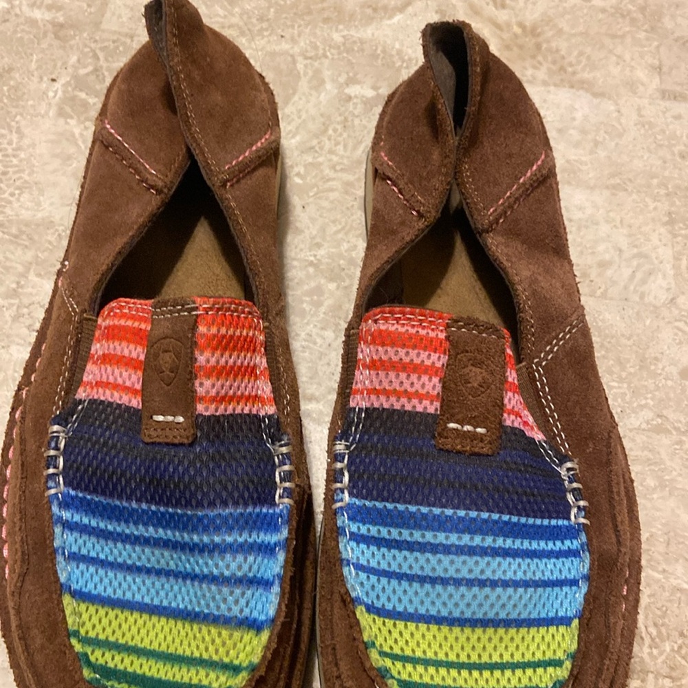 Ariat